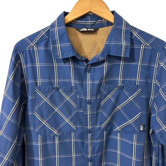 The North Face Shirt Mens Medium Blue Vented Back Button Up Long Roll Tab Sleeve - Picture 2 of 10